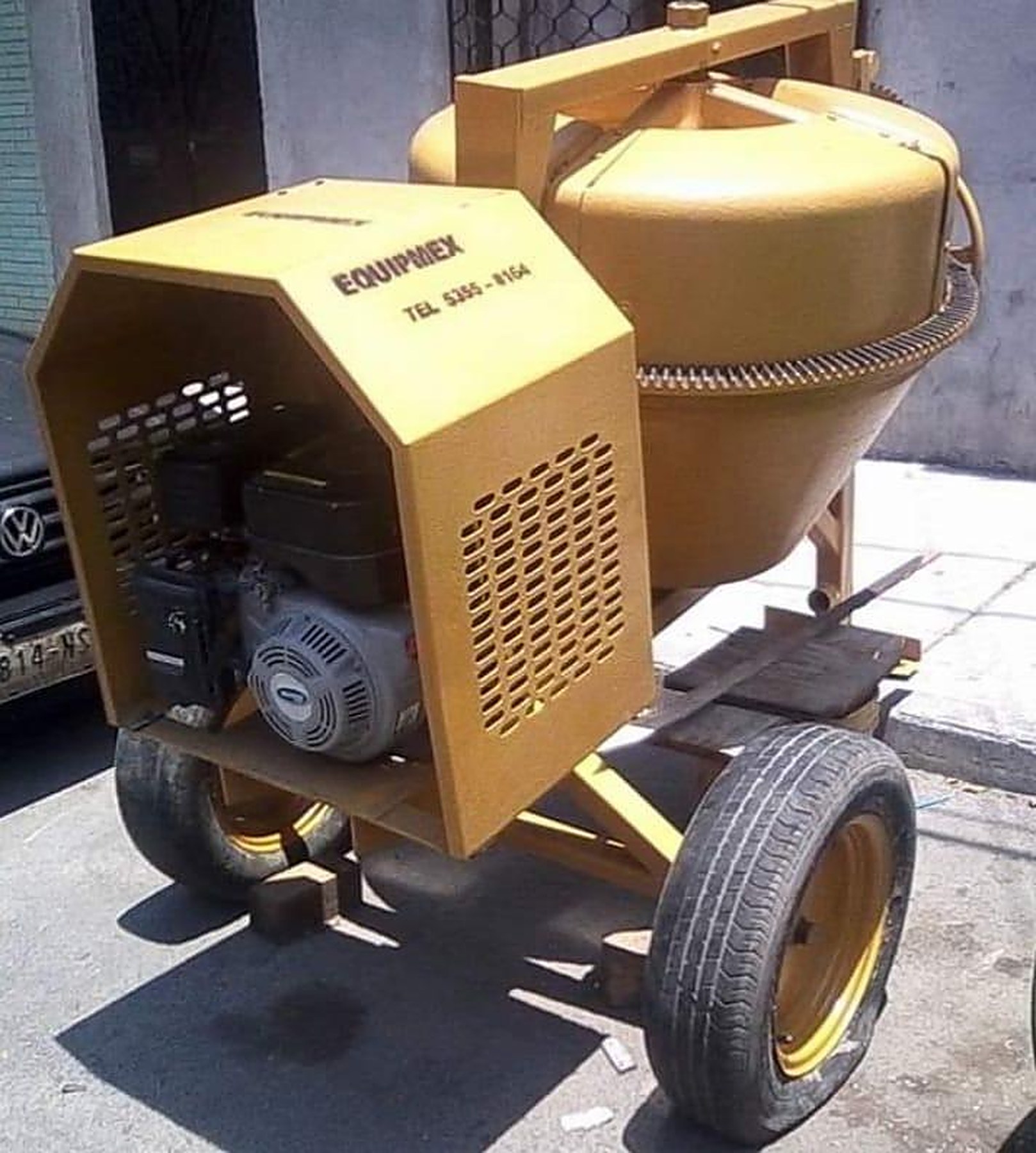 Revolvedora tipo trompo 1 saco, gasolina